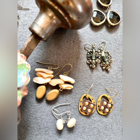 Bundle Lot of 18 Pair of Unique Vintage Retro Assorted Pierced Dangle Earrings - Picture 14 of 17